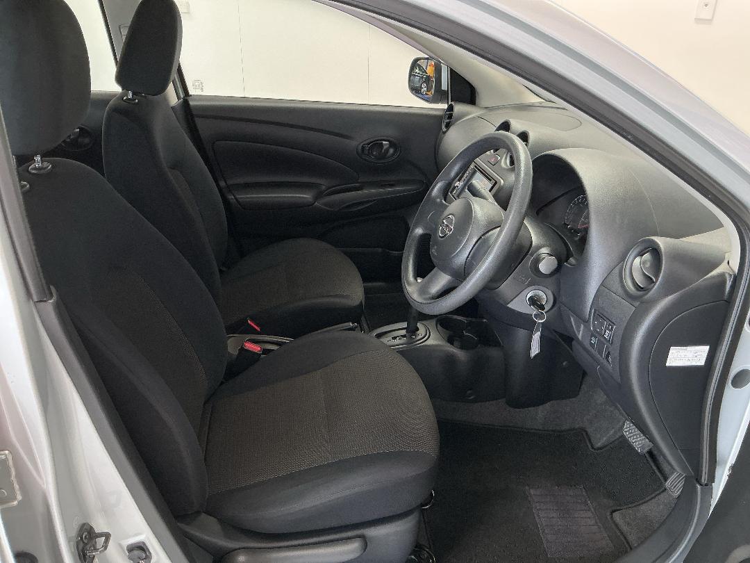 Photo '16' of Nissan Latio