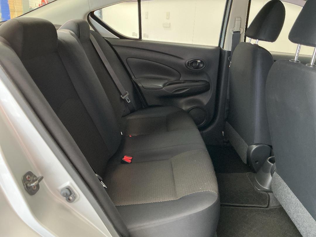 Photo '20' of Nissan Latio