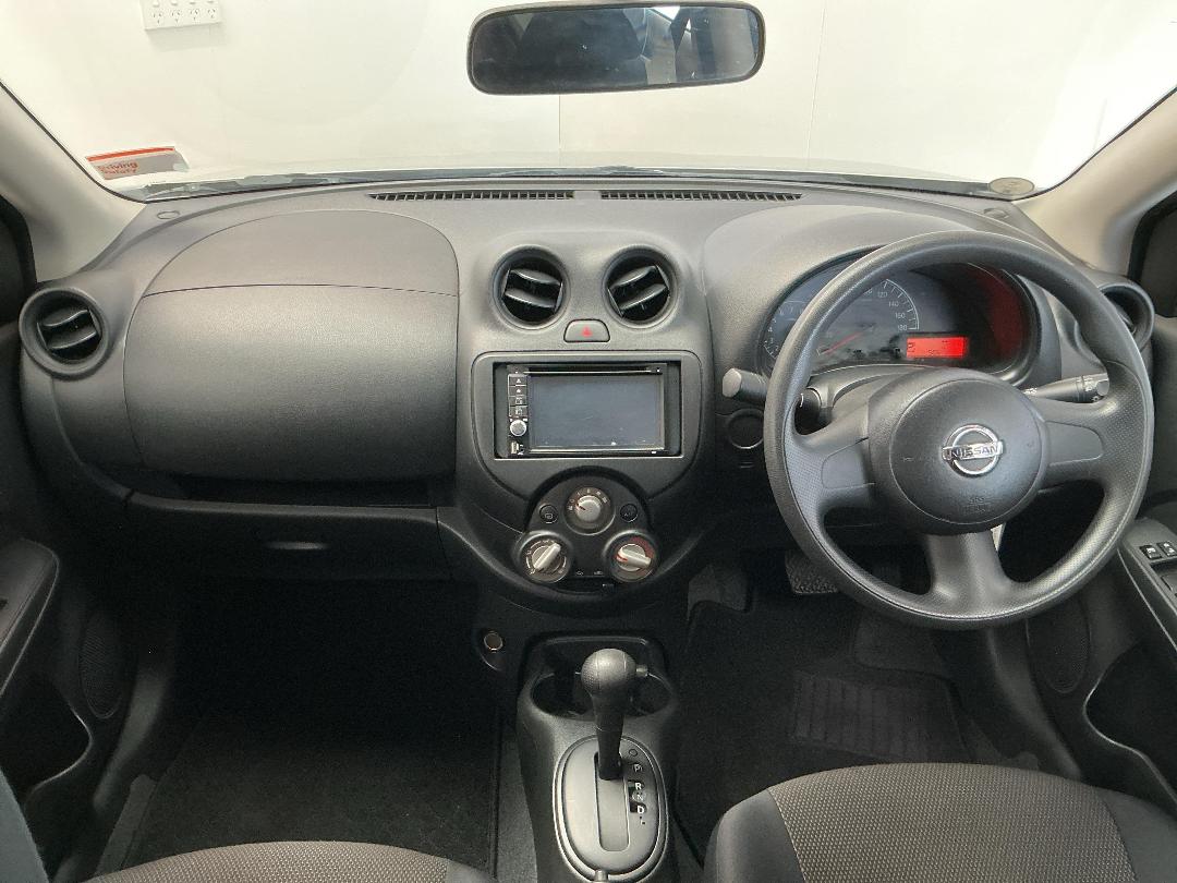 Photo '17' of Nissan Latio