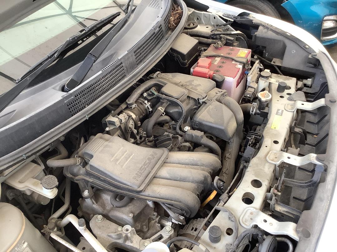 Photo '12' of Nissan Latio