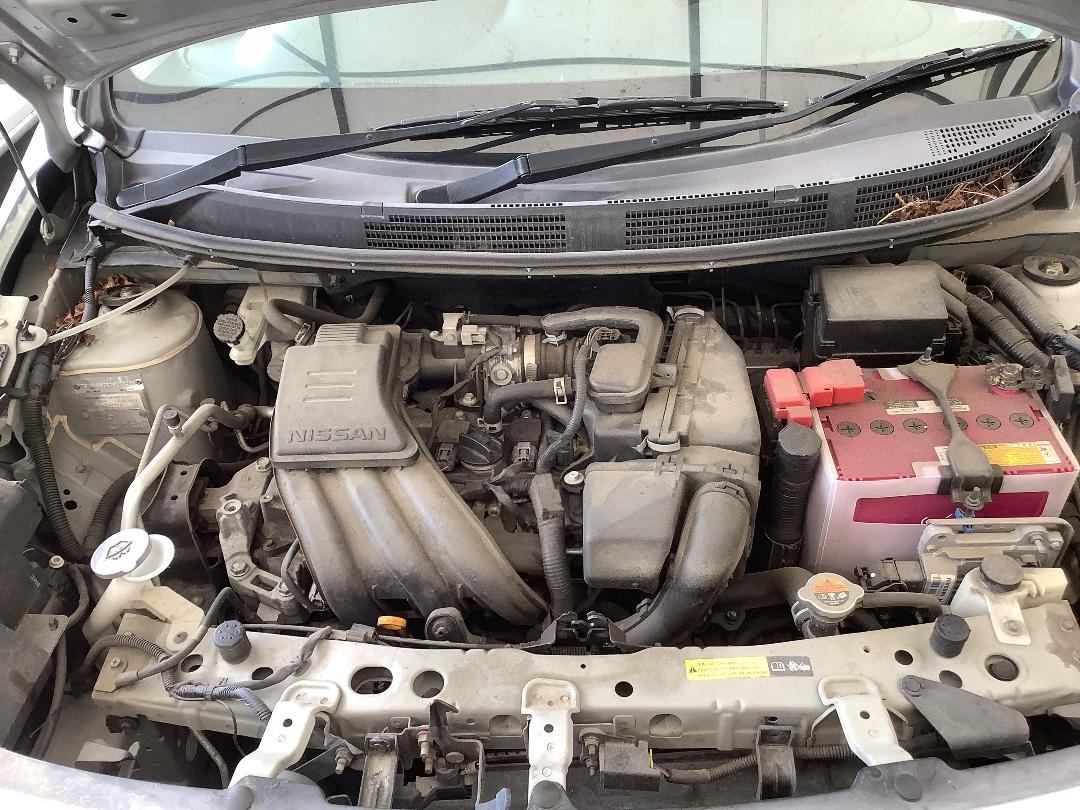 Photo '10' of Nissan Latio