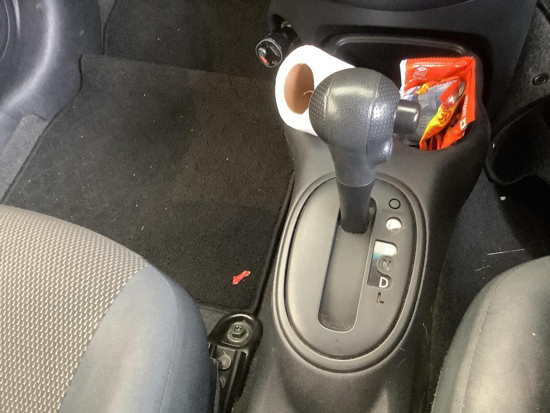 Photo '15' of Nissan Latio