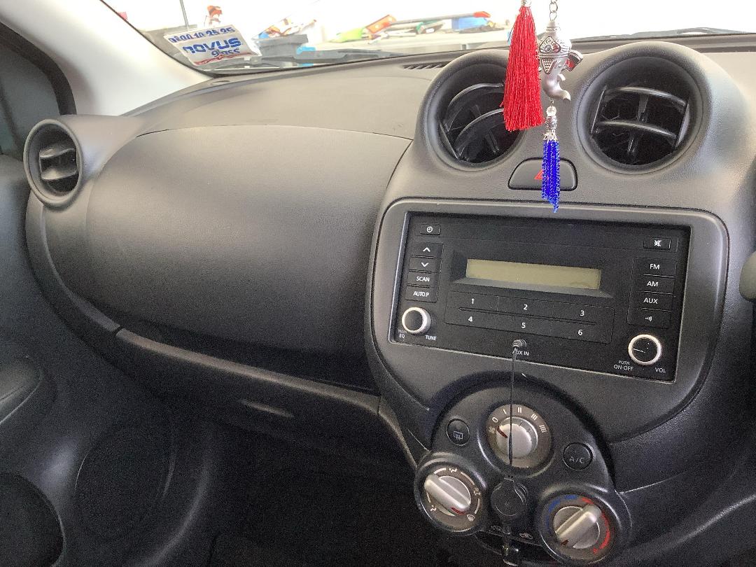 Photo '16' of Nissan Latio