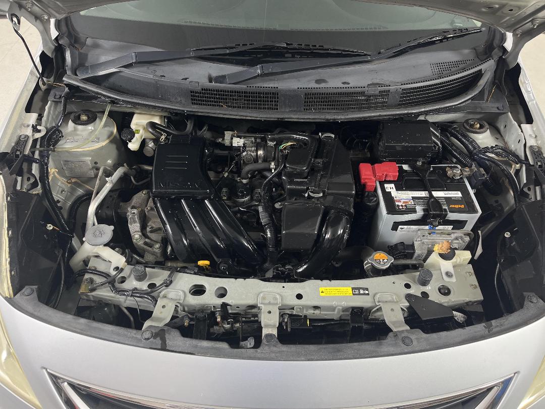 Photo '13' of Nissan Latio