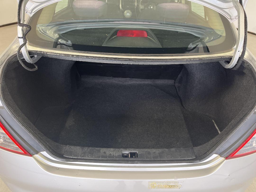 Photo '14' of Nissan Latio