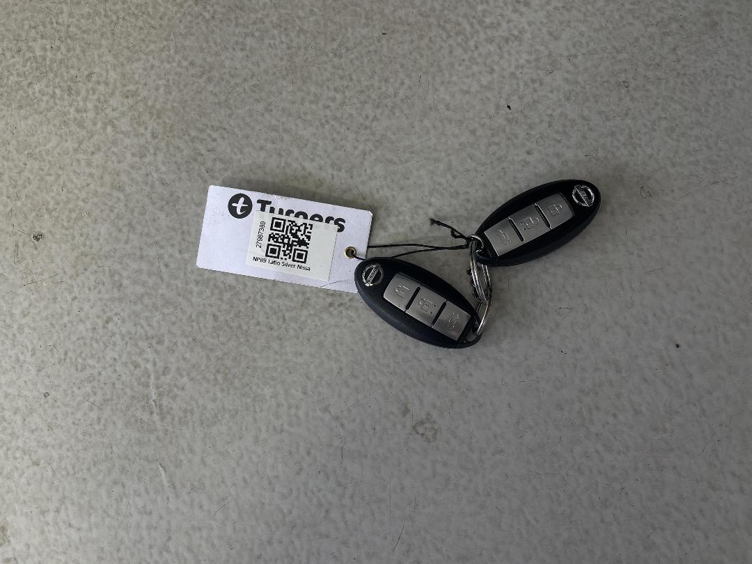 Photo '22' of Nissan Latio