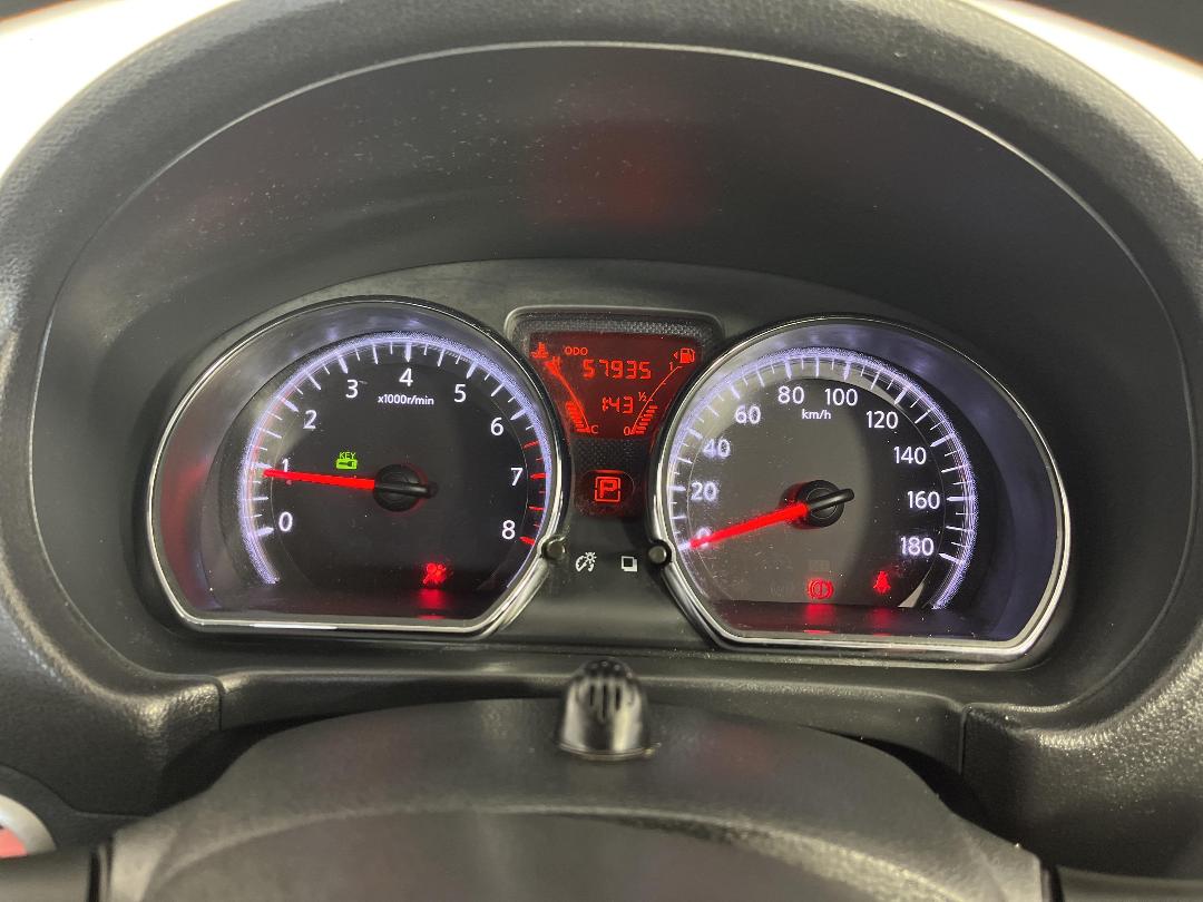 Photo '21' of Nissan Latio