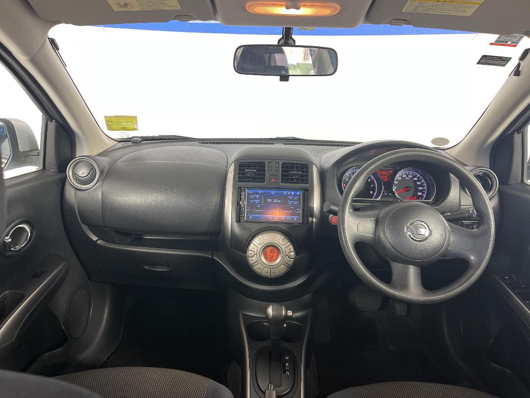 Photo '17' of Nissan Latio