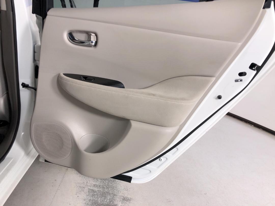 Photo '18' of Nissan Leaf Photo '18' of Nissan Leaf