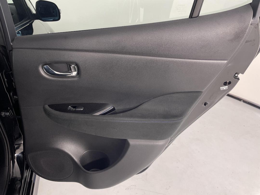 Photo '19' of Nissan Leaf Photo '19' of Nissan Leaf