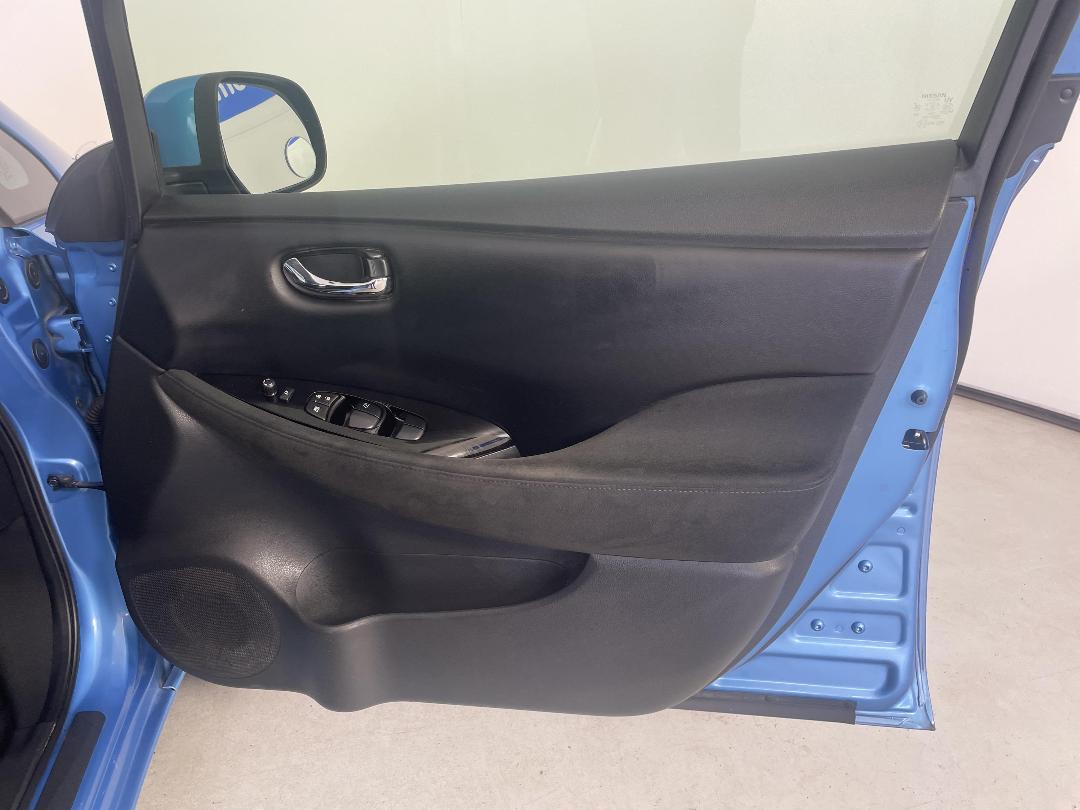 Photo '15' of Nissan Leaf Photo '15' of Nissan Leaf