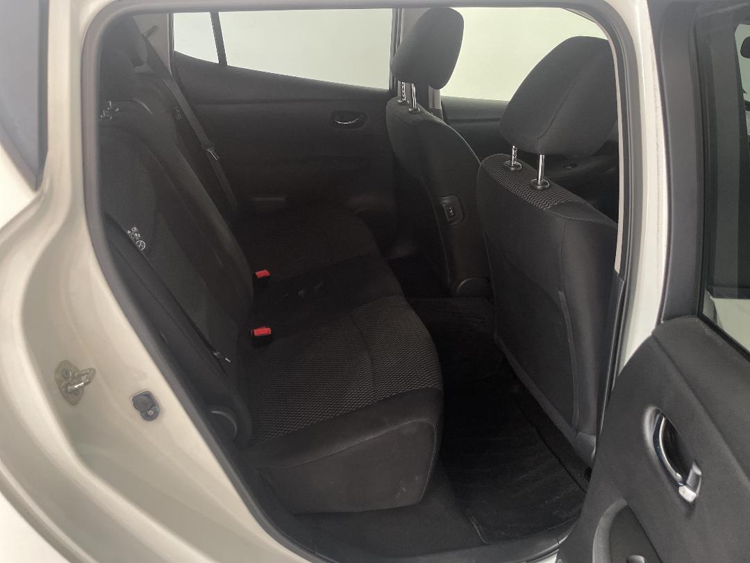 Photo '20' of Nissan Leaf