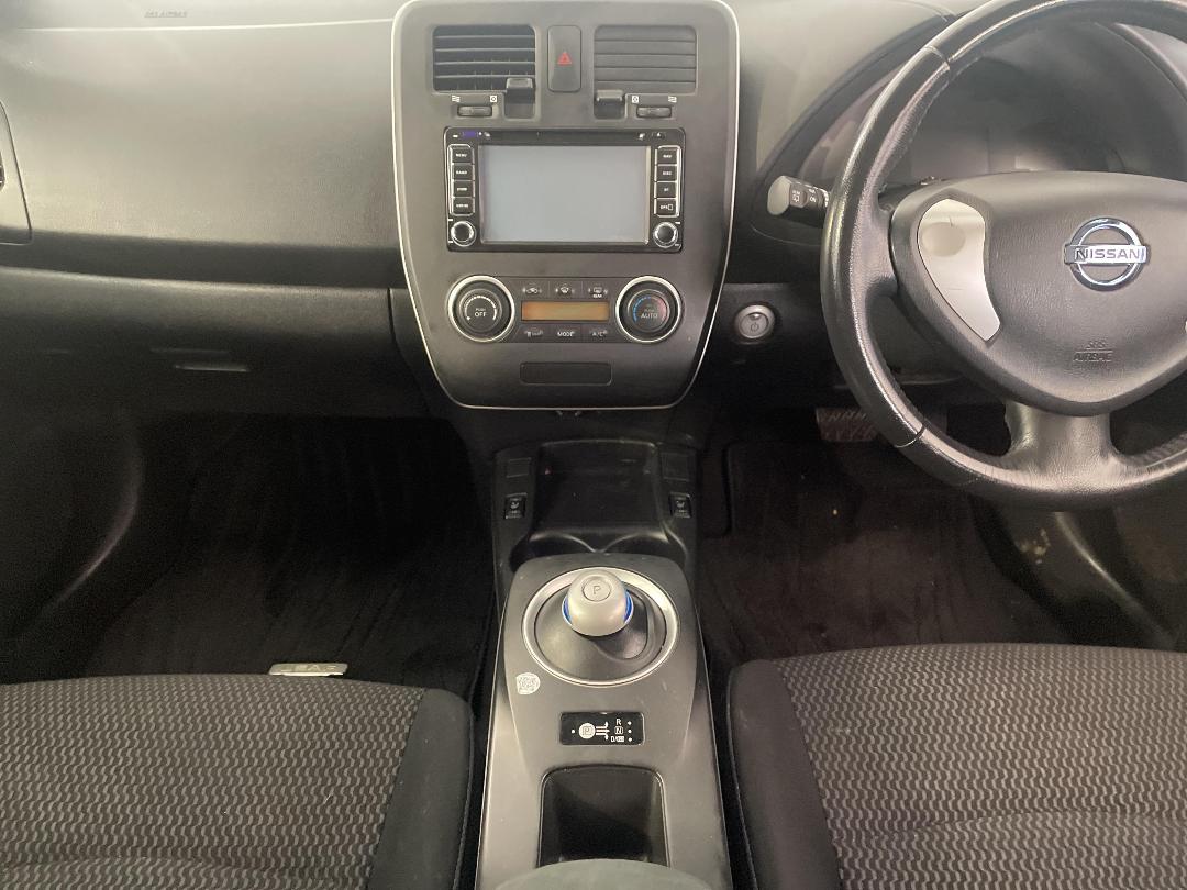 Photo '18' of Nissan Leaf