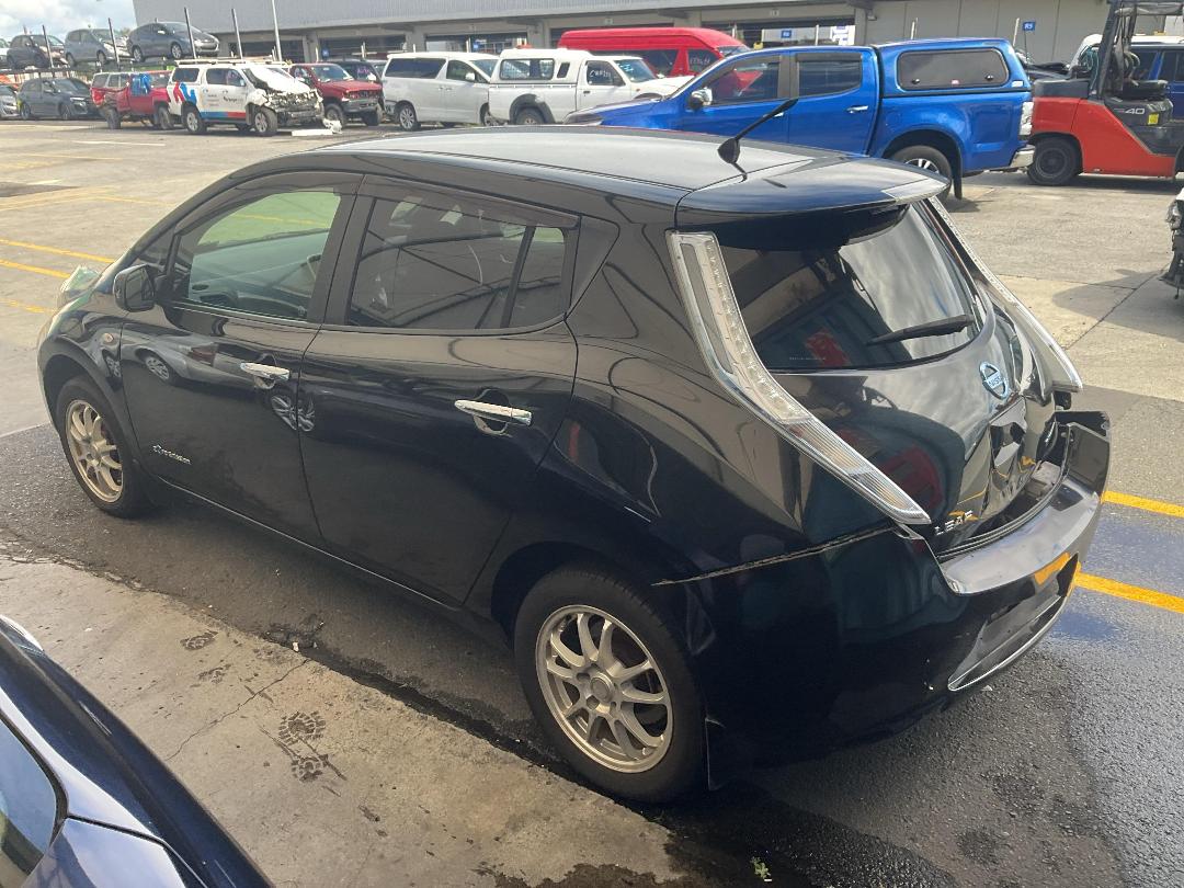 Photo '10' of Nissan Leaf