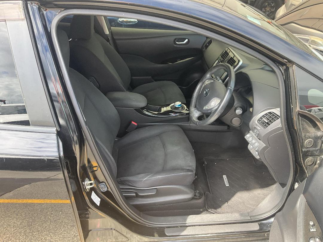 Photo '21' of Nissan Leaf