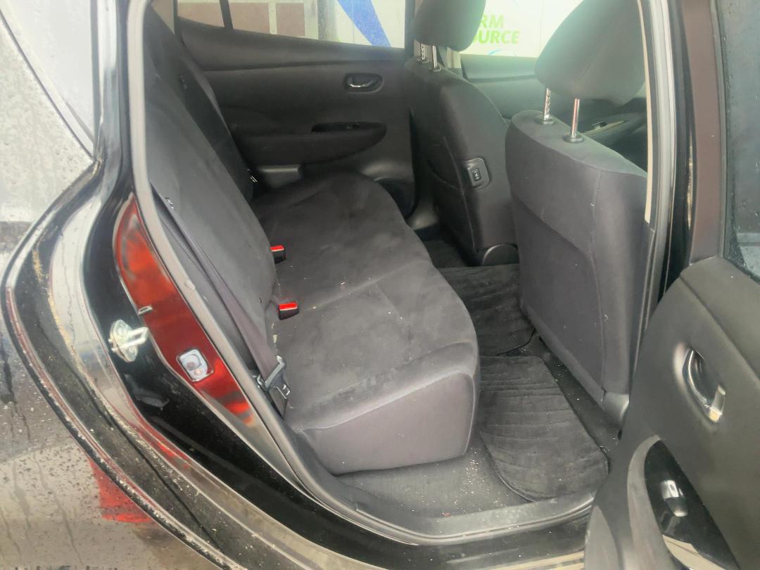 Photo '10' of Nissan Leaf