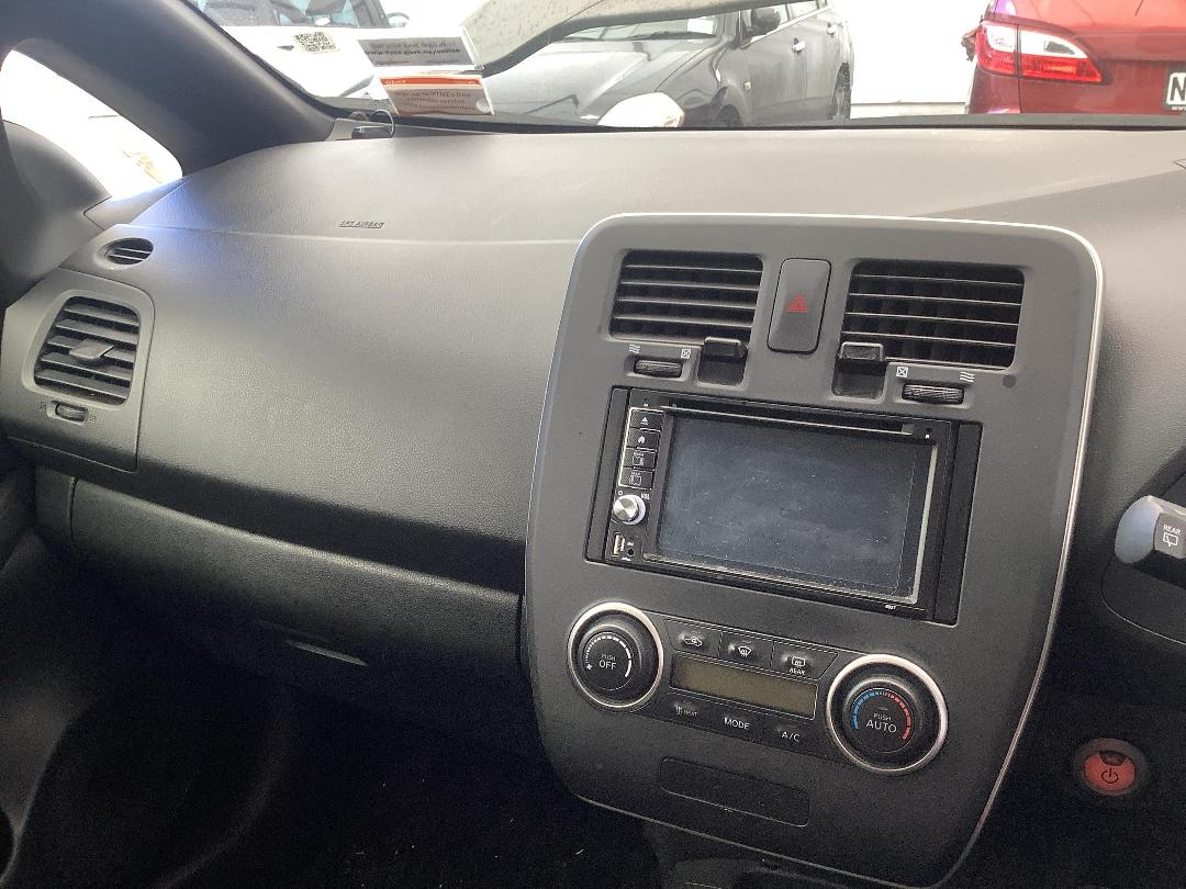 Photo '17' of Nissan Leaf Photo '17' of Nissan Leaf