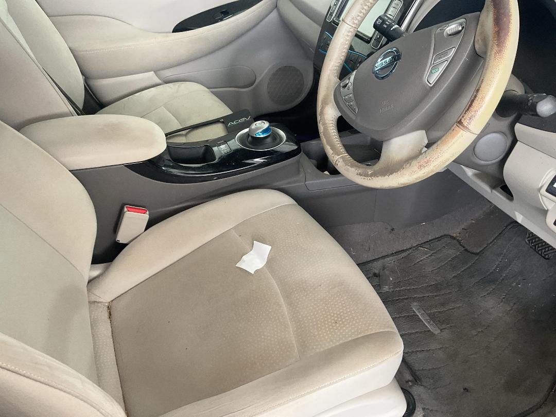 Photo '8' of Nissan Leaf