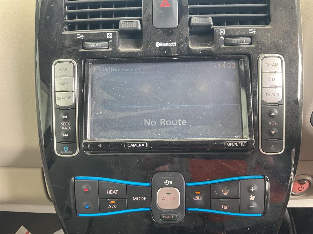 Photo '11' of Nissan Leaf