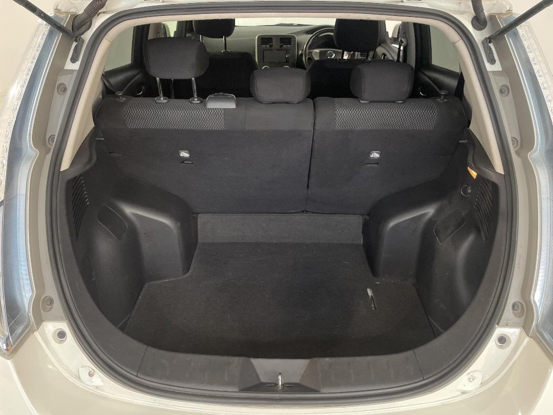 Photo '14' of Nissan Leaf