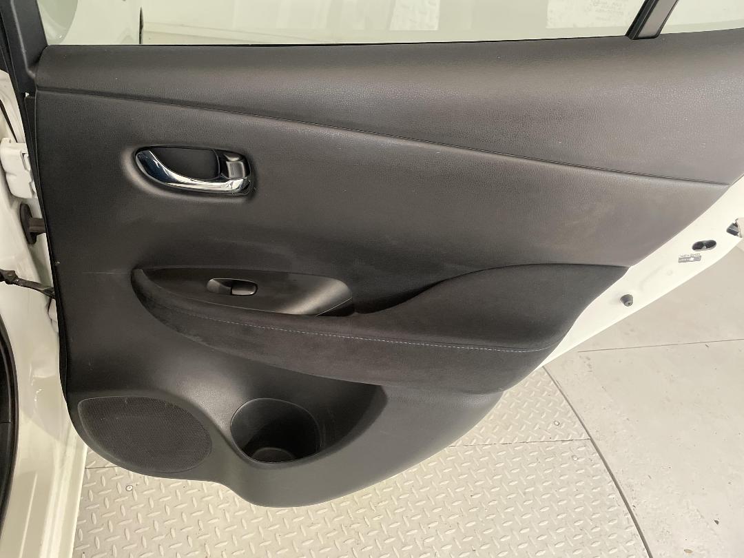 Photo '19' of Nissan Leaf