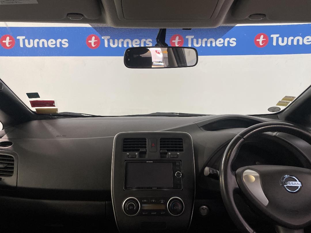 Photo '17' of Nissan Leaf