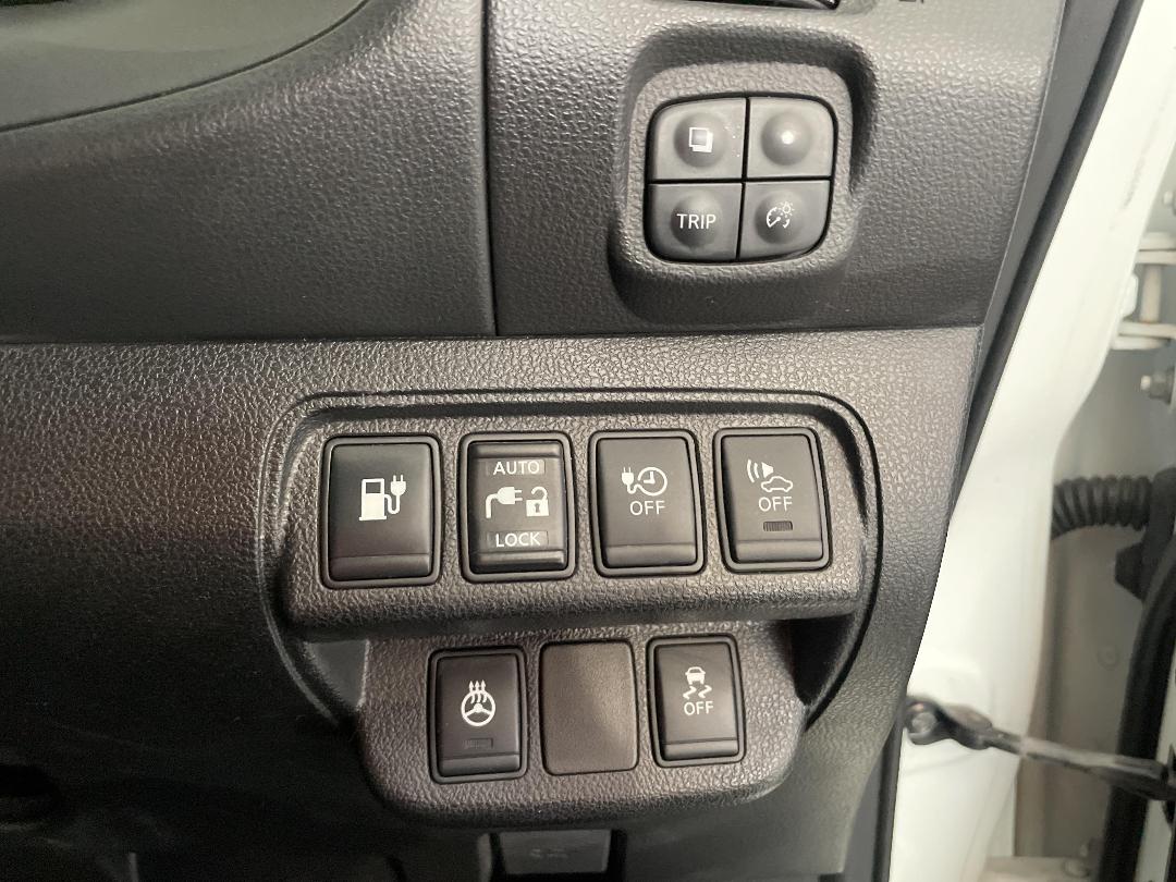 Photo '24' of Nissan Leaf