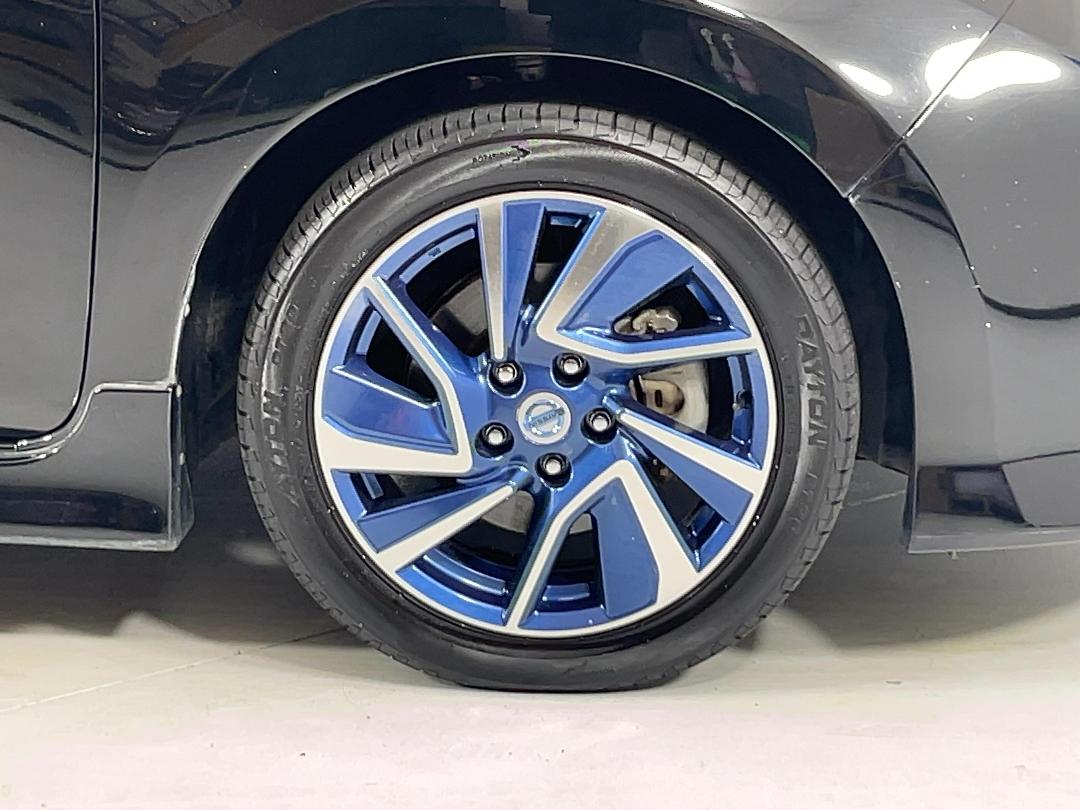 Photo '9' of Nissan Leaf