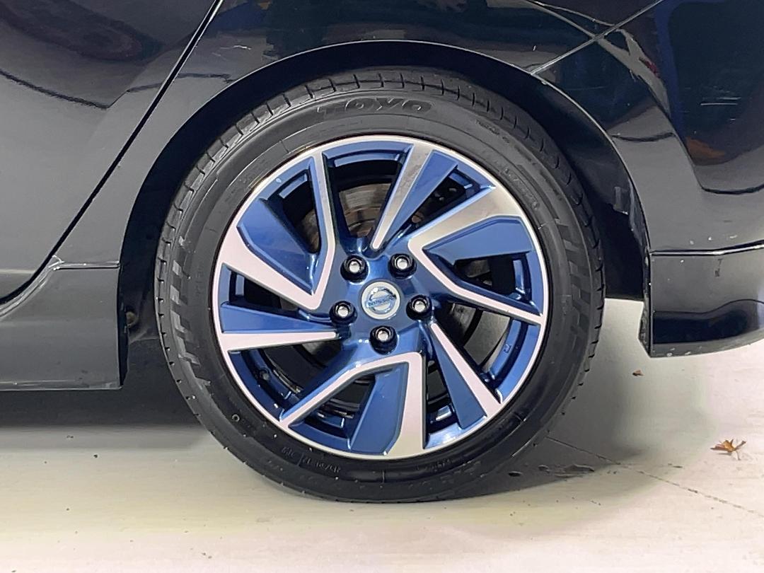 Photo '11' of Nissan Leaf