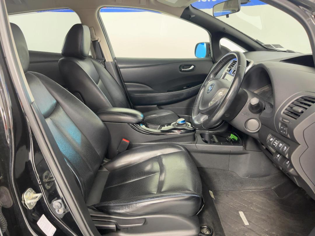 Photo '16' of Nissan Leaf