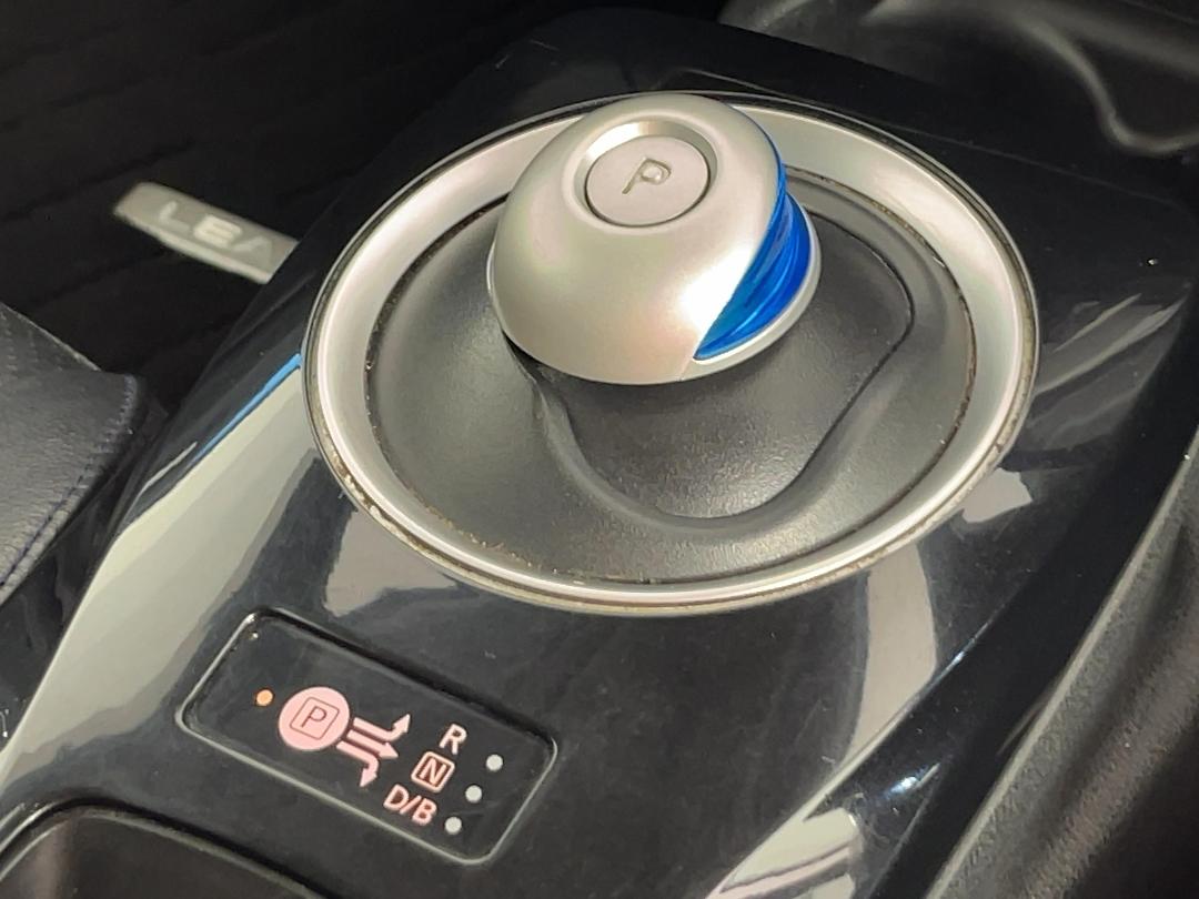 Photo '29' of Nissan Leaf