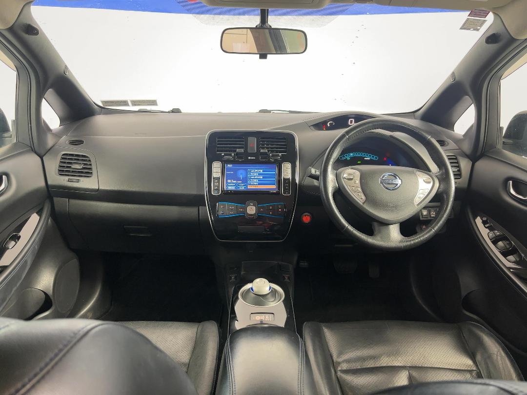 Photo '17' of Nissan Leaf