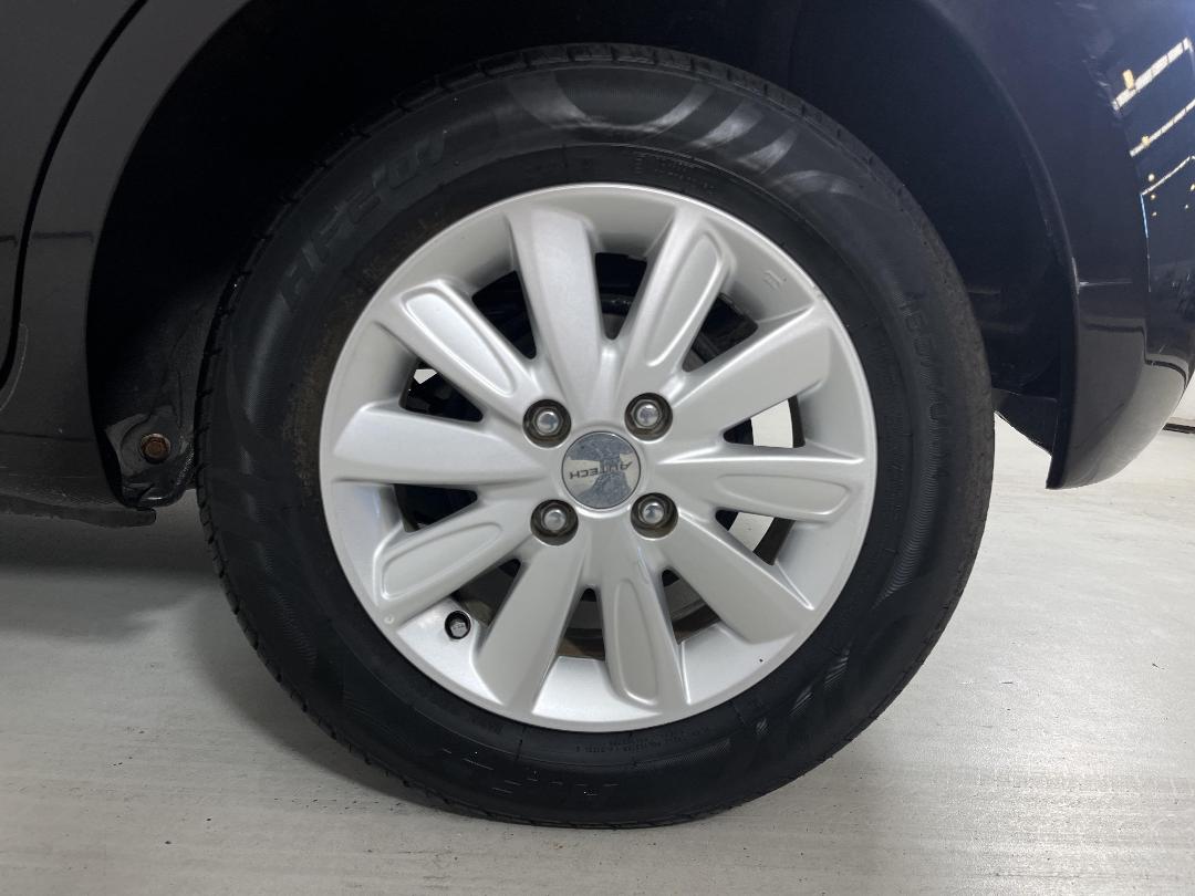 Photo '11' of Nissan March