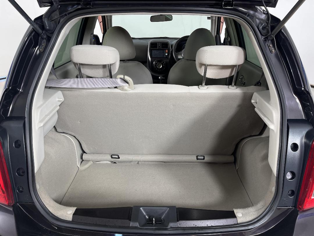 Photo '14' of Nissan March