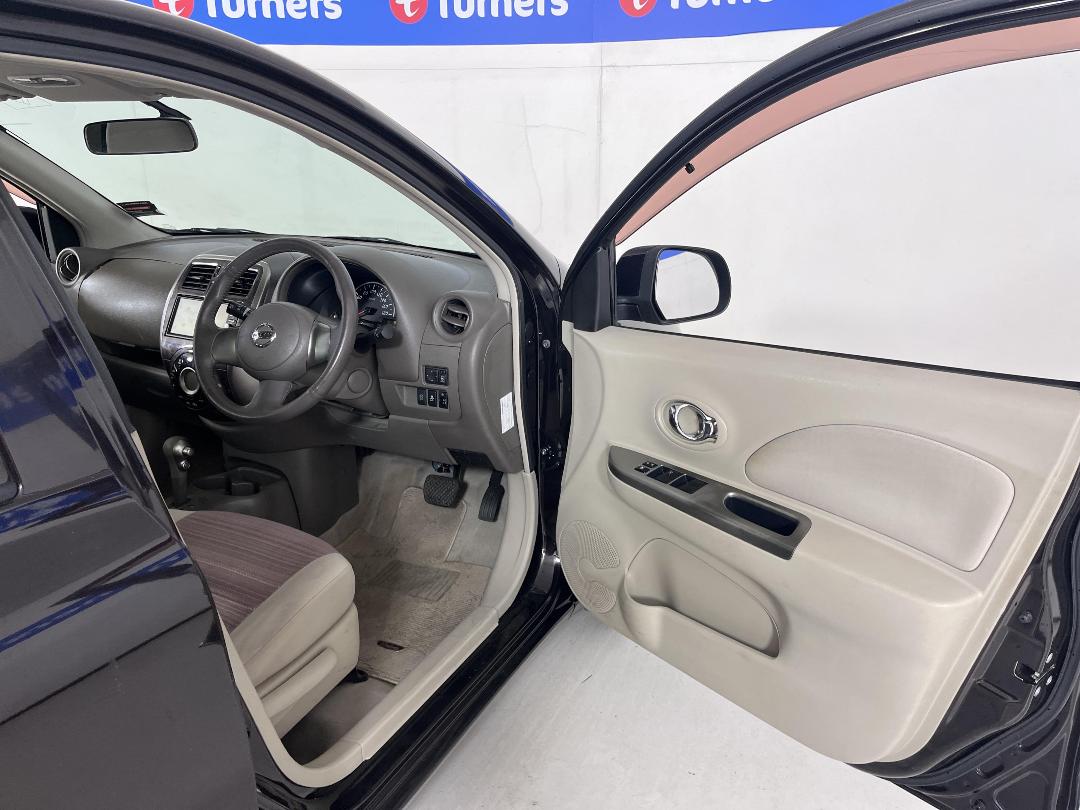 Photo '15' of Nissan March