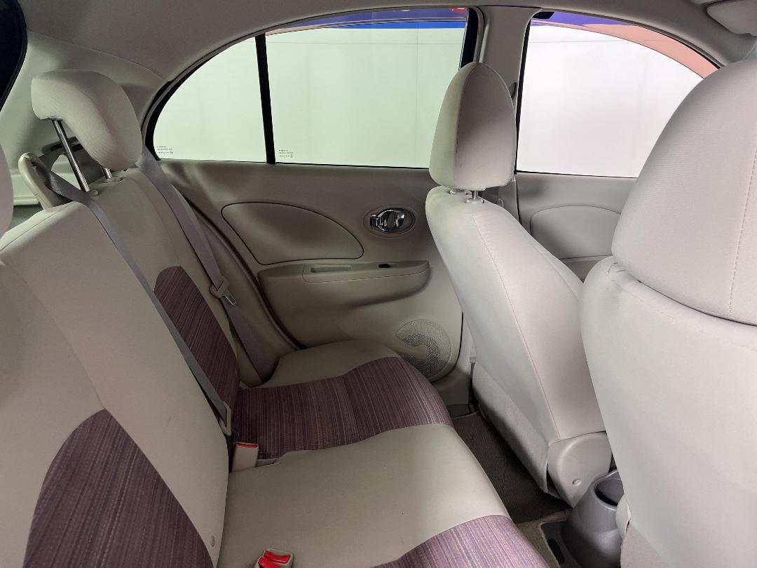 Photo '20' of Nissan March