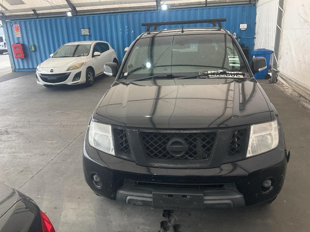 Photo '2' of Nissan Navara D/C ST-X