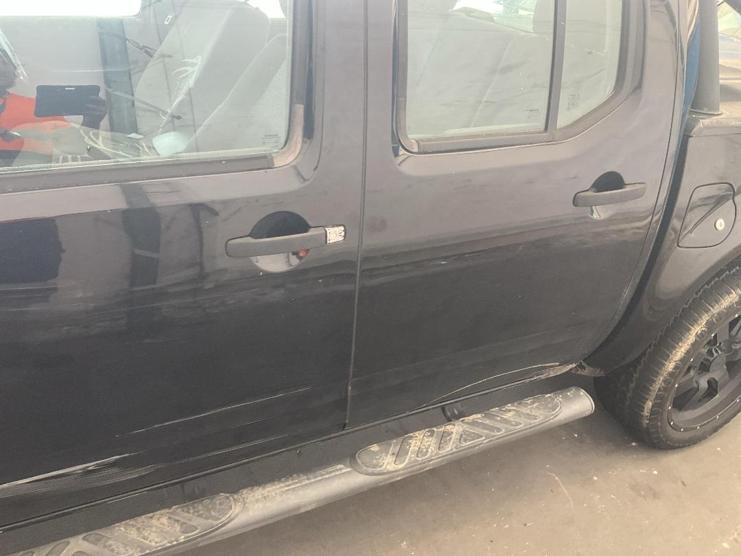 Photo '12' of Nissan Navara D/C ST-X