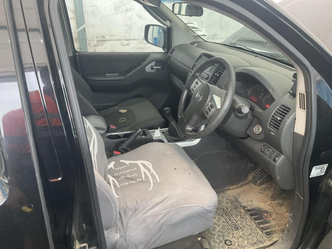 Photo '18' of Nissan Navara D/C ST-X