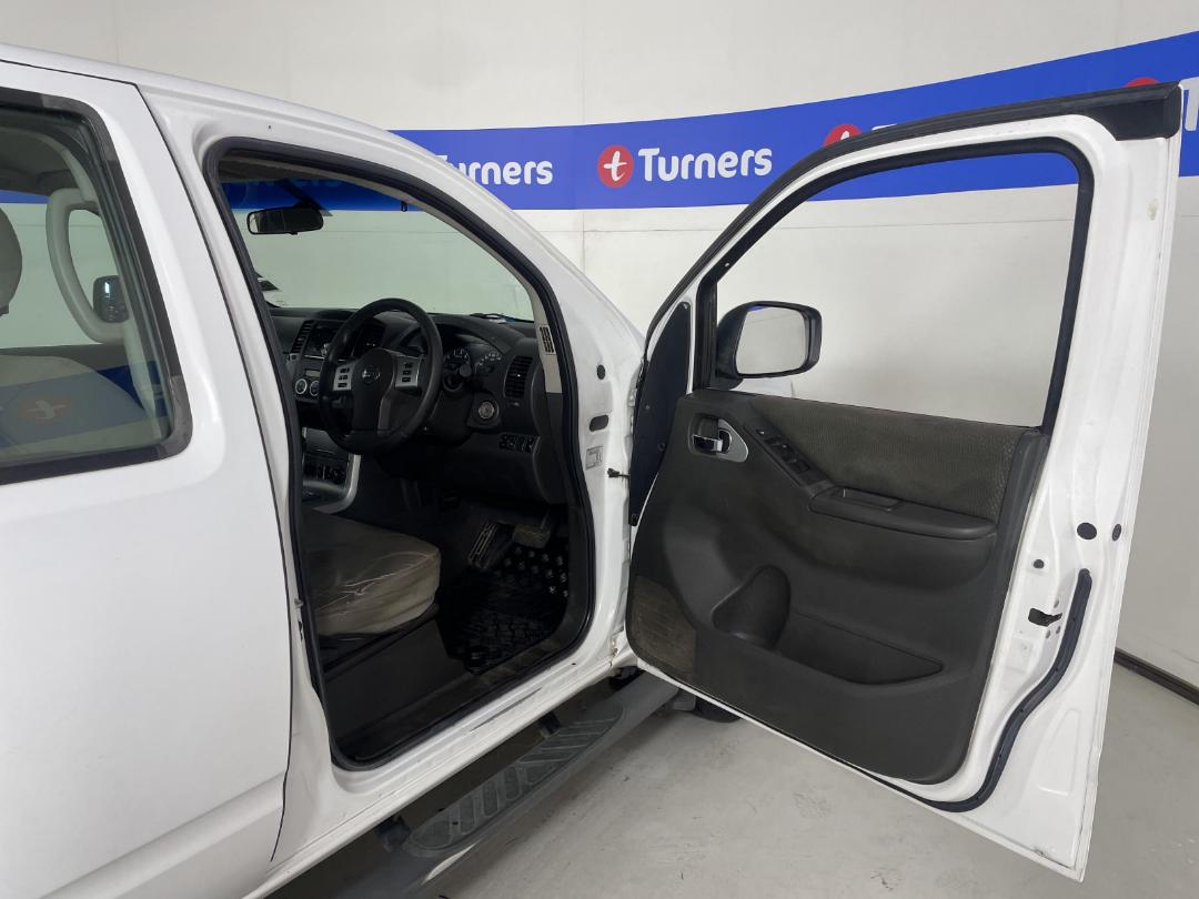 Photo '15' of Nissan Navara Photo '15' of Nissan Navara