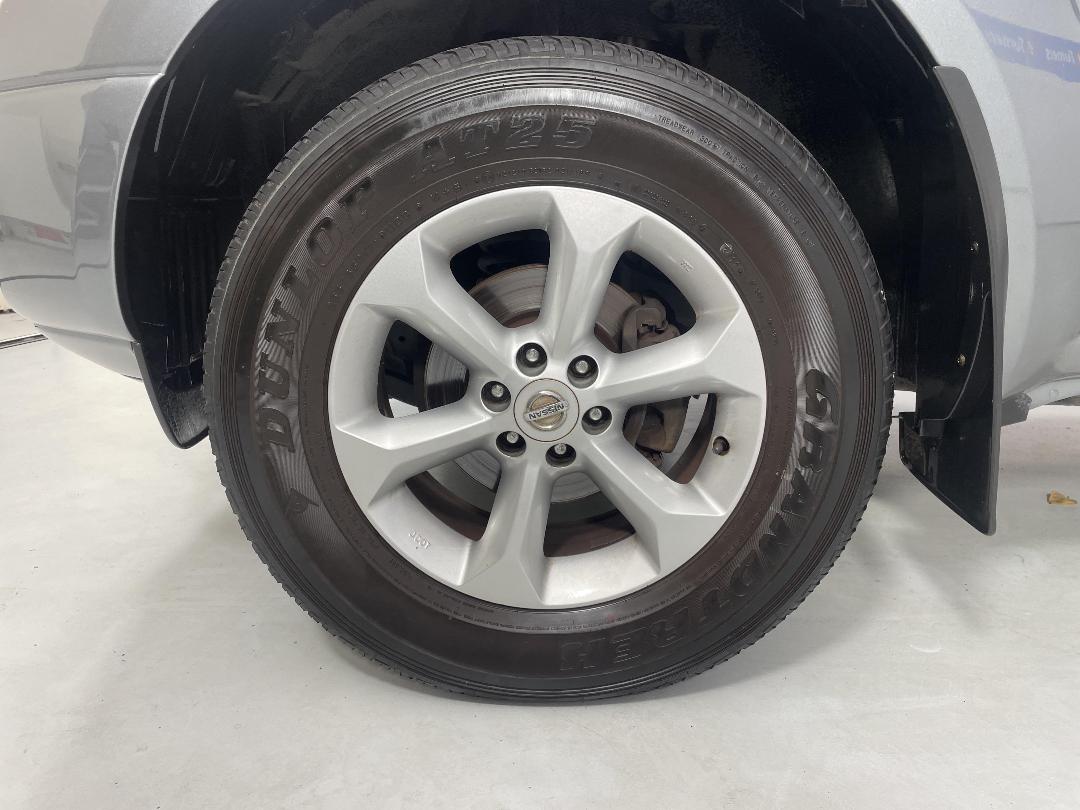 Photo '10' of Nissan Navara