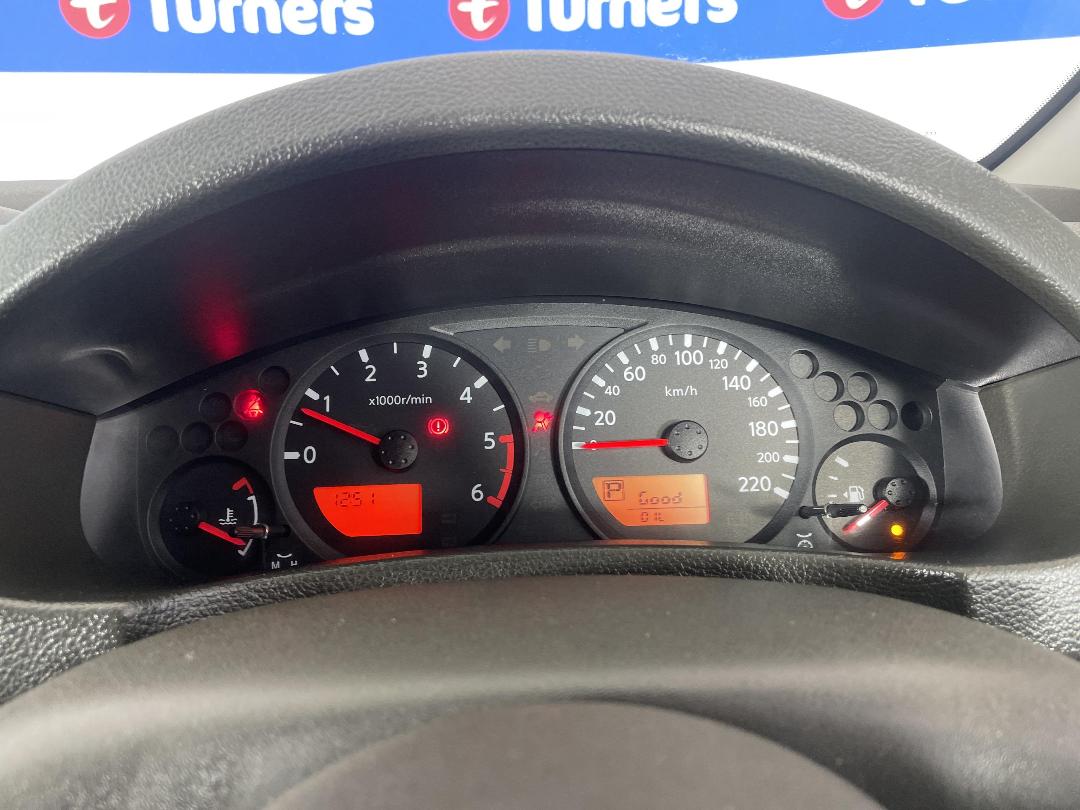 Photo '22' of Nissan Navara