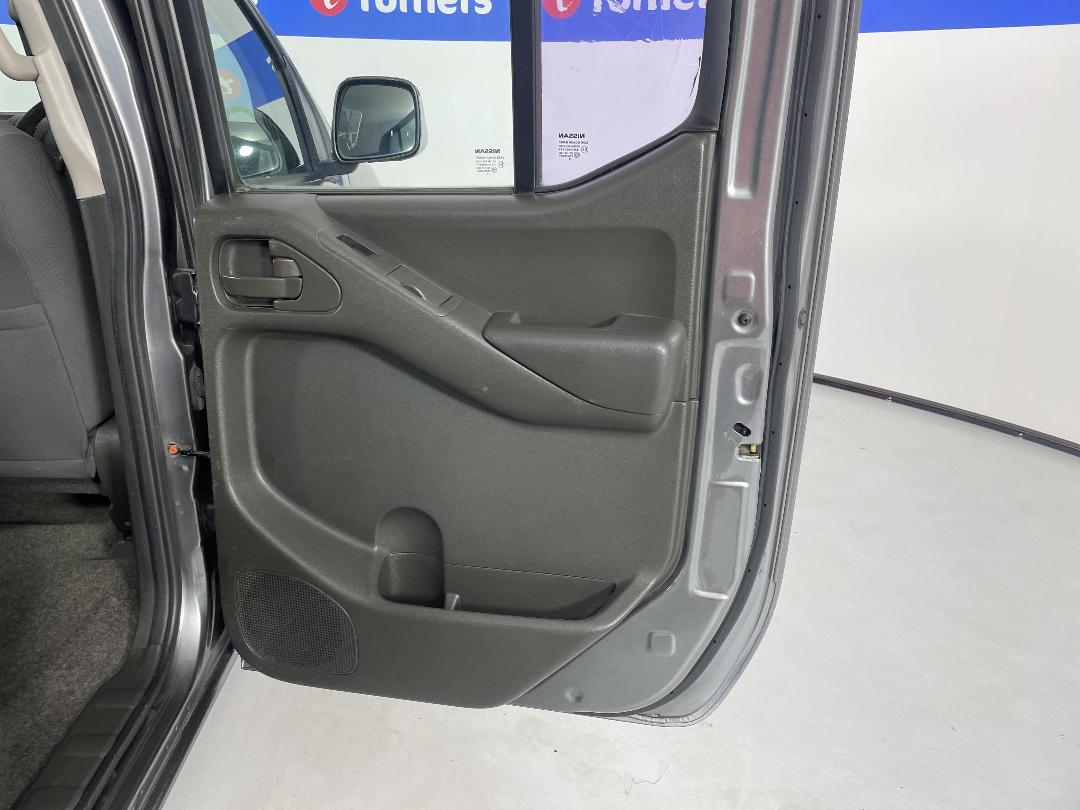 Photo '19' of Nissan Navara