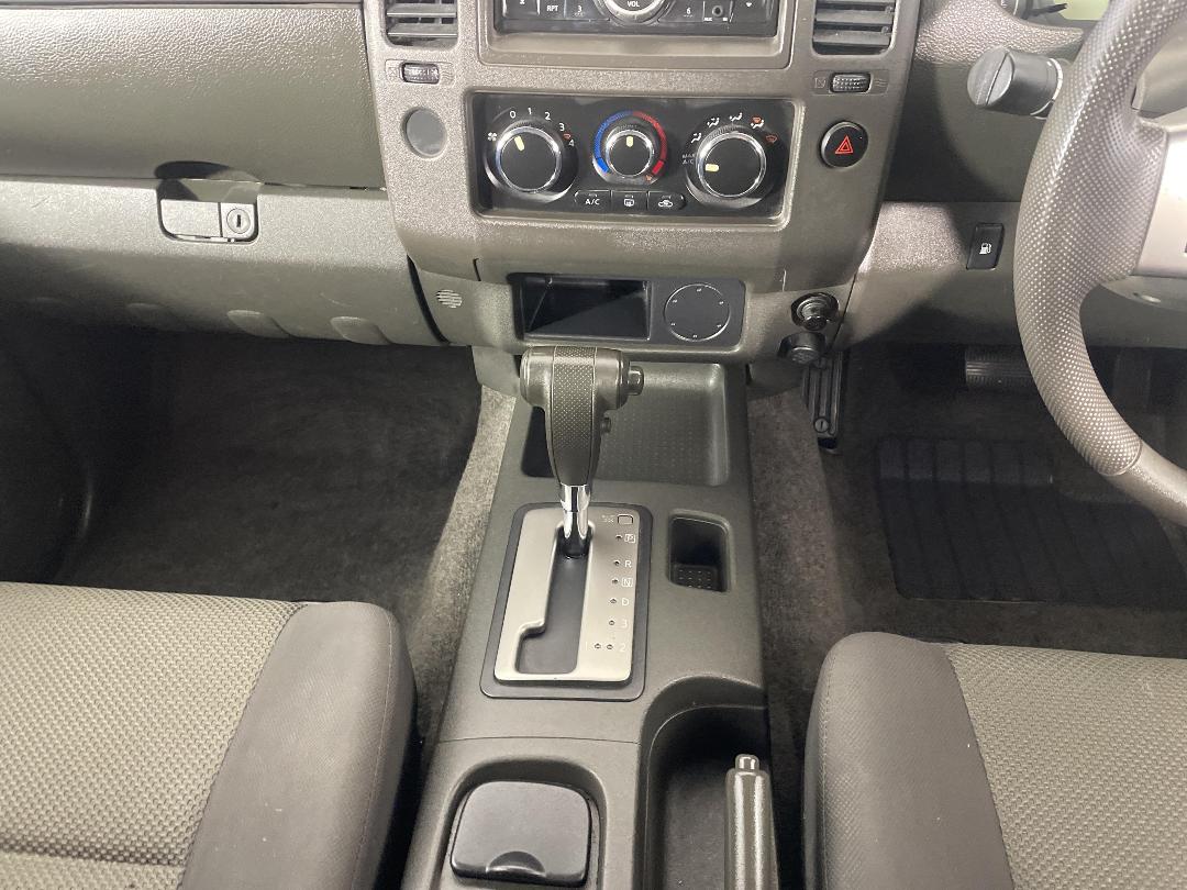 Photo '18' of Nissan Navara