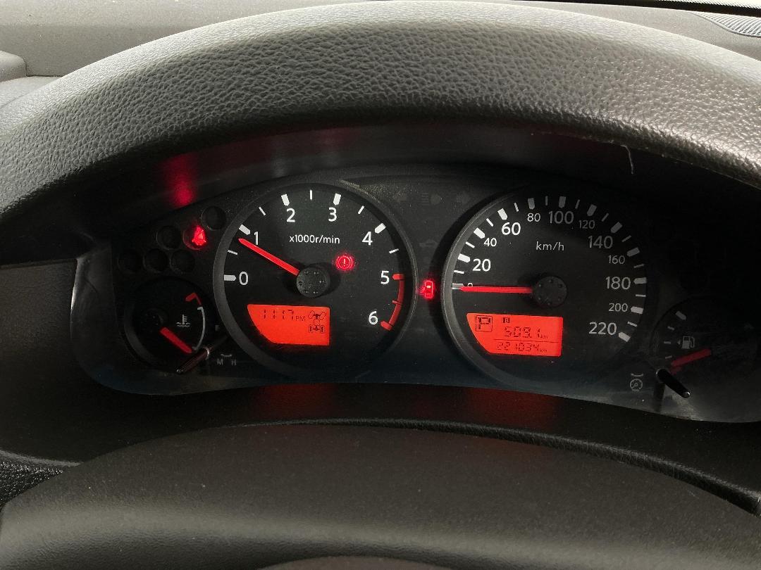 Photo '21' of Nissan Navara