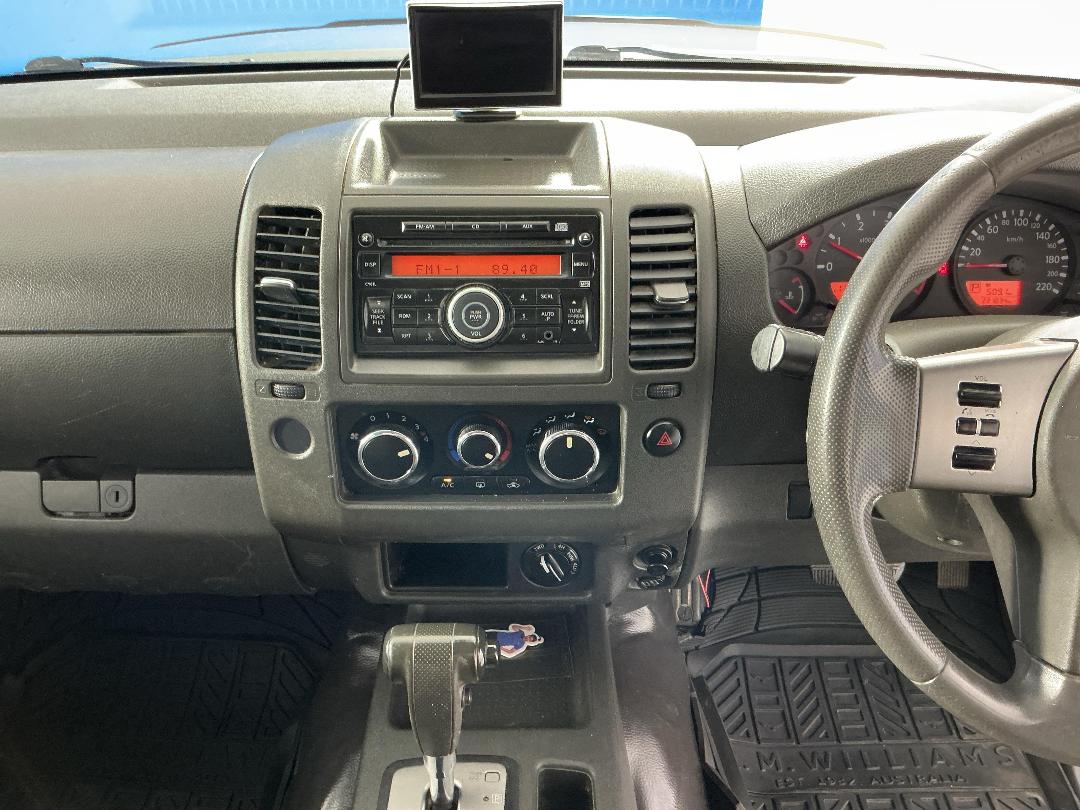 Photo '18' of Nissan Navara