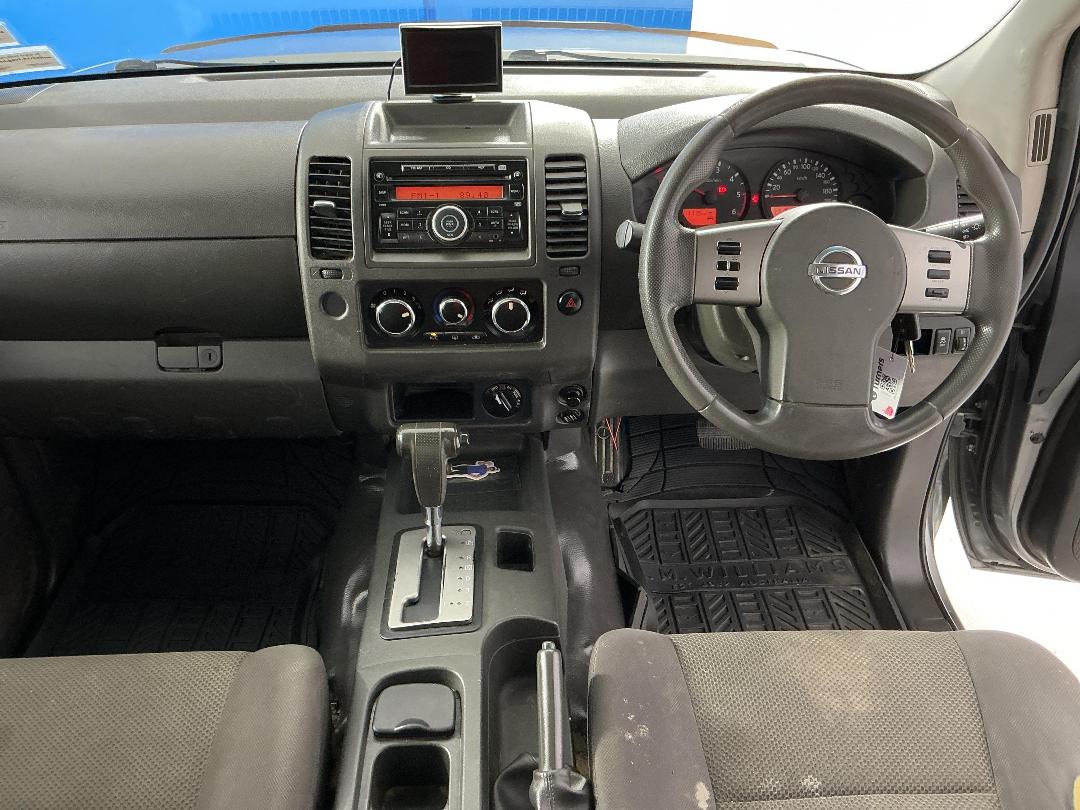 Photo '17' of Nissan Navara