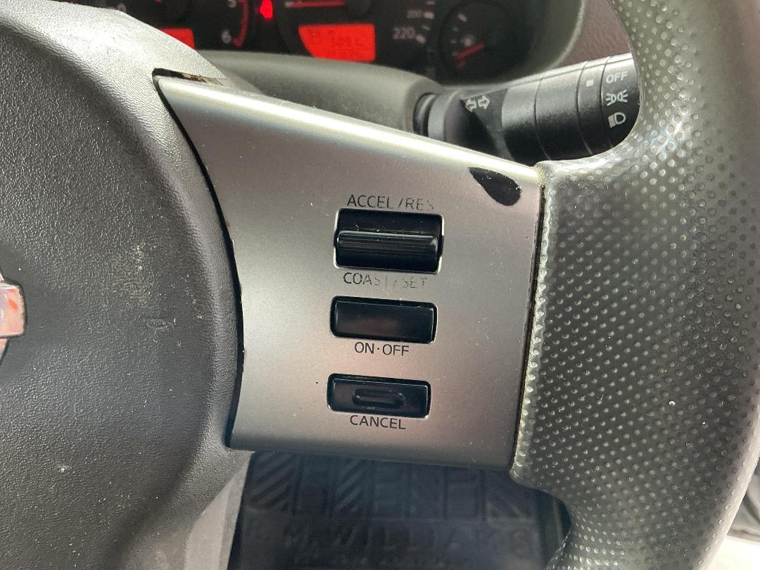 Photo '25' of Nissan Navara