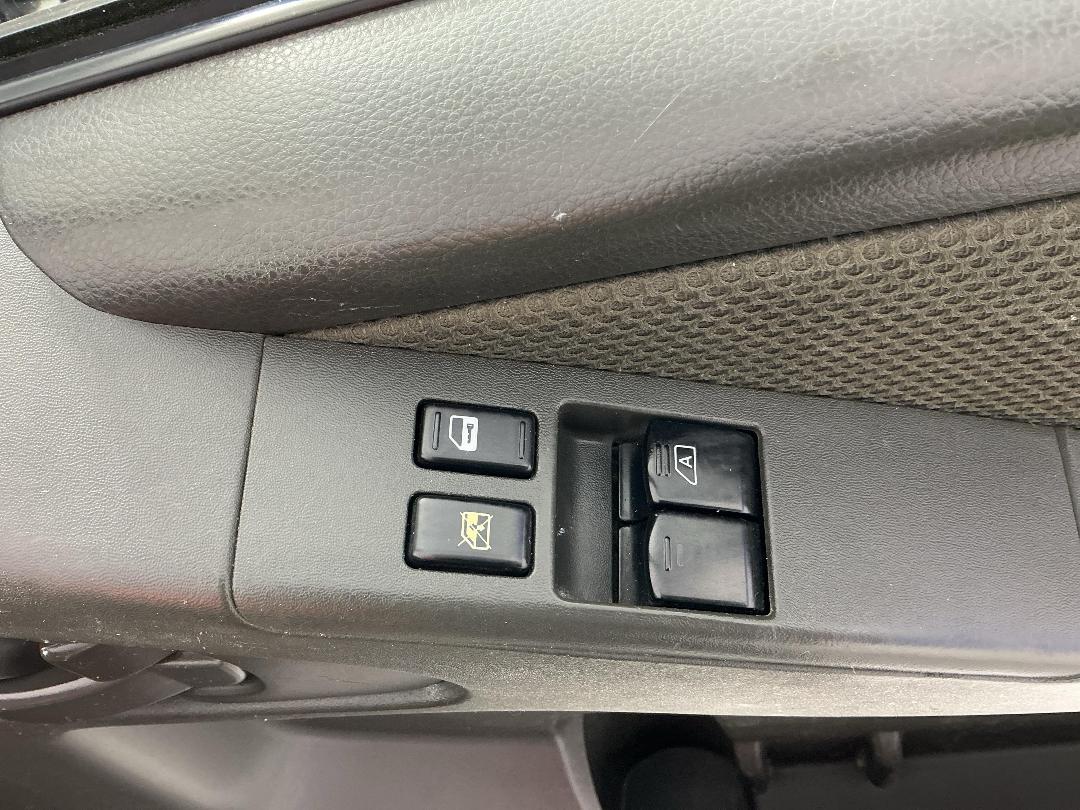 Photo '26' of Nissan Navara