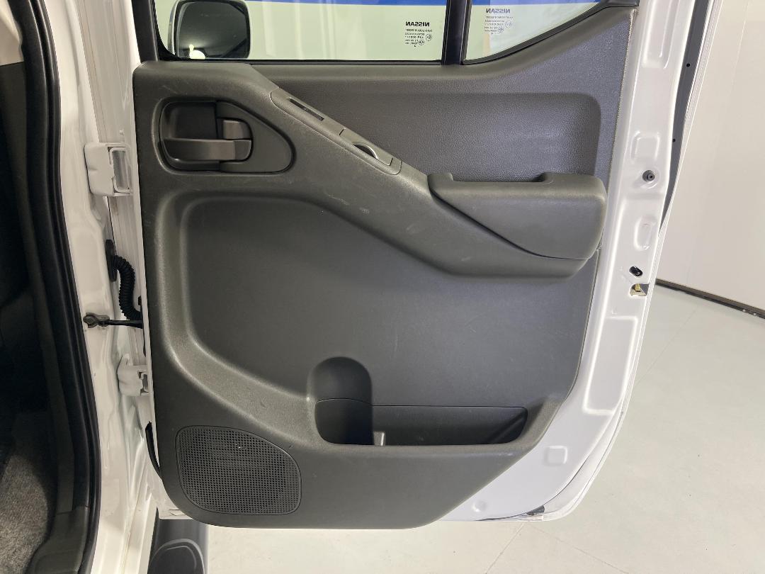 Photo '18' of Nissan Navara Photo '18' of Nissan Navara